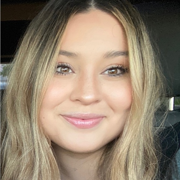 Meet your Posher, Lauren - Picture 1 of 1